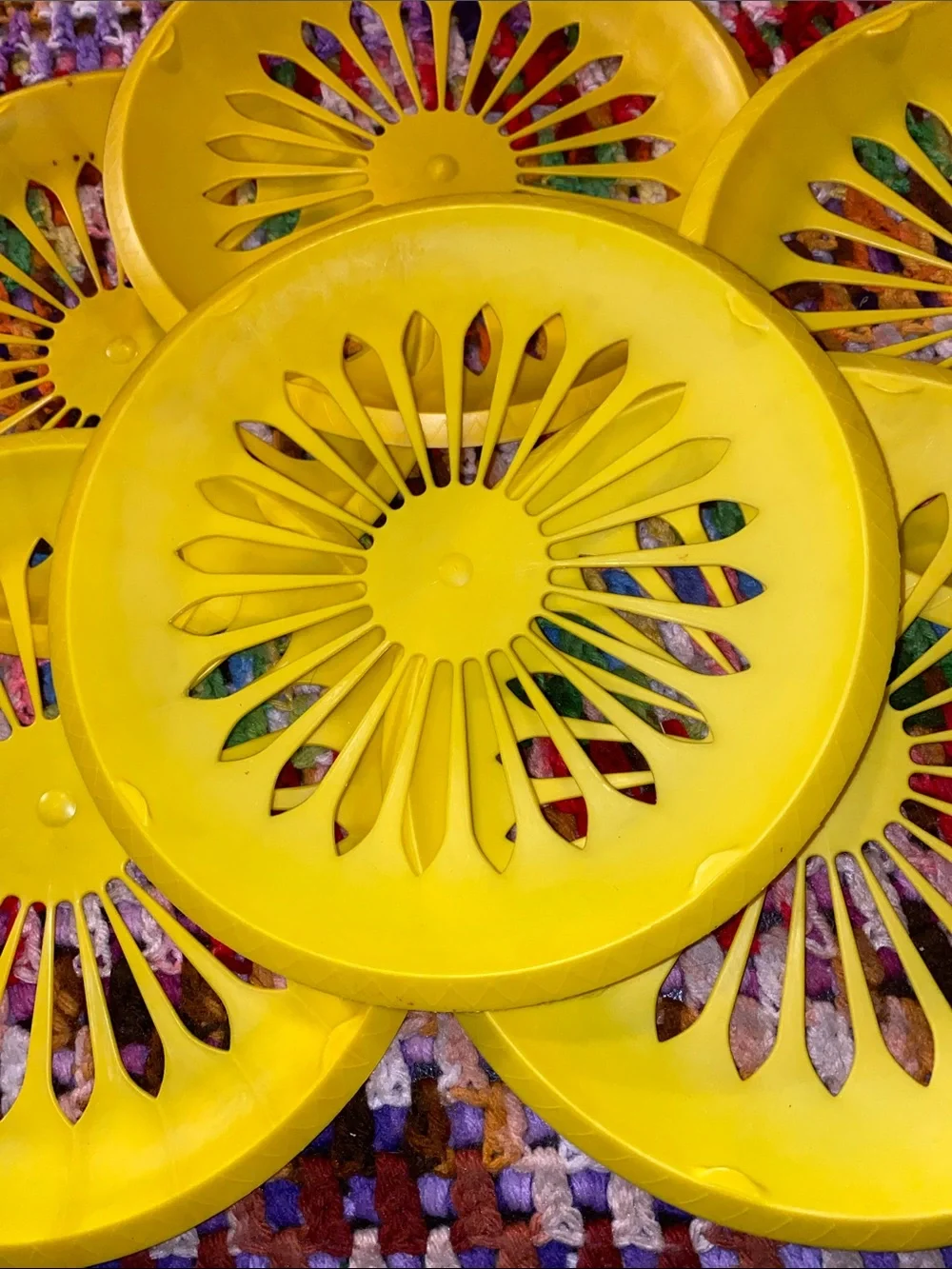 Vintage Plastic Yellow Sunflower Paper Plate Holders, Set of 6 10
